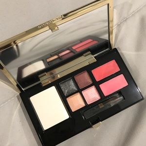 Givenchy pallet
